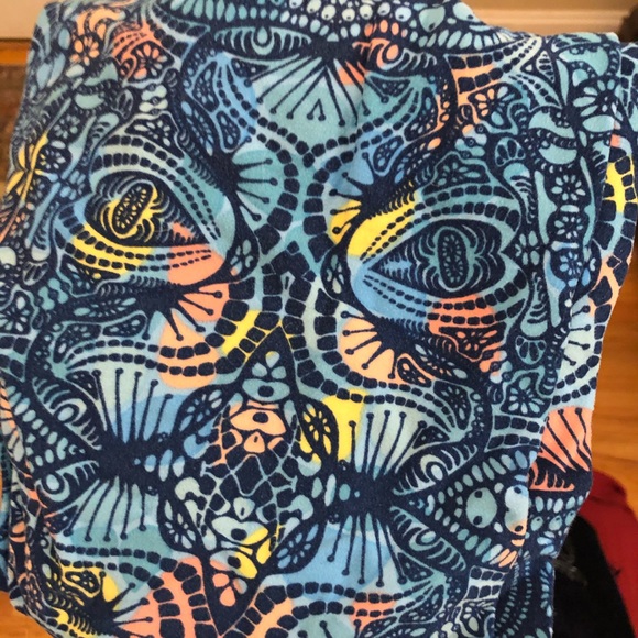 LuLaRoe Pants - Lularoe one size leggings aqua water print